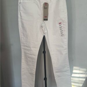 Levi's Women's Crisp White‎ Shaping Skinny Jeans